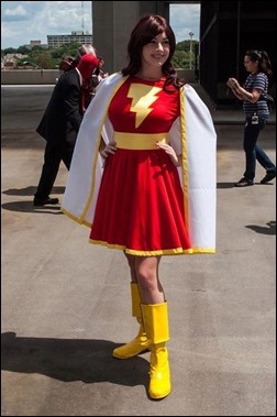 Mary Marvel Cosplay