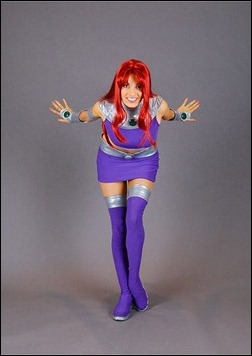 Katie George as Starfire