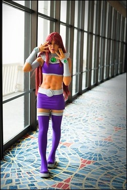 Sirene as Starfire (Photo by CKDecember)