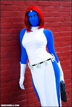 Lossien as Mystique (Photo by Wandering Dana)