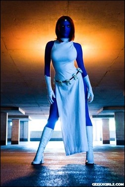 Lossien as Mystique (Photo by Wandering Dana)