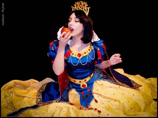 Neferet as Snow White (Photo by Sebastian Gambolati)