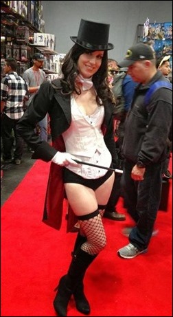 Ashe Rogue as Zatanna