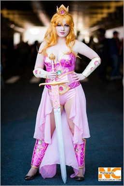 Elena Blueskies Cosplay as Battle Princess Peach (Photo by Neeko Cosplay Photography)