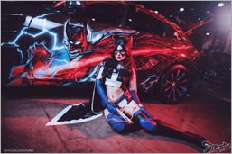 Kamiko Zero as Huntress at the Moscow Auto Tuning Show (Photo by Pavel Bogdanov)