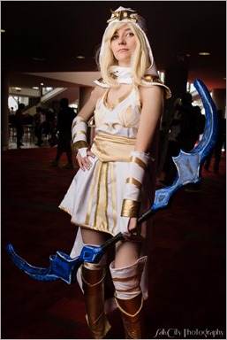 Musable Cosplay as Freljord Ashe (Photo by SalkCity Photography)